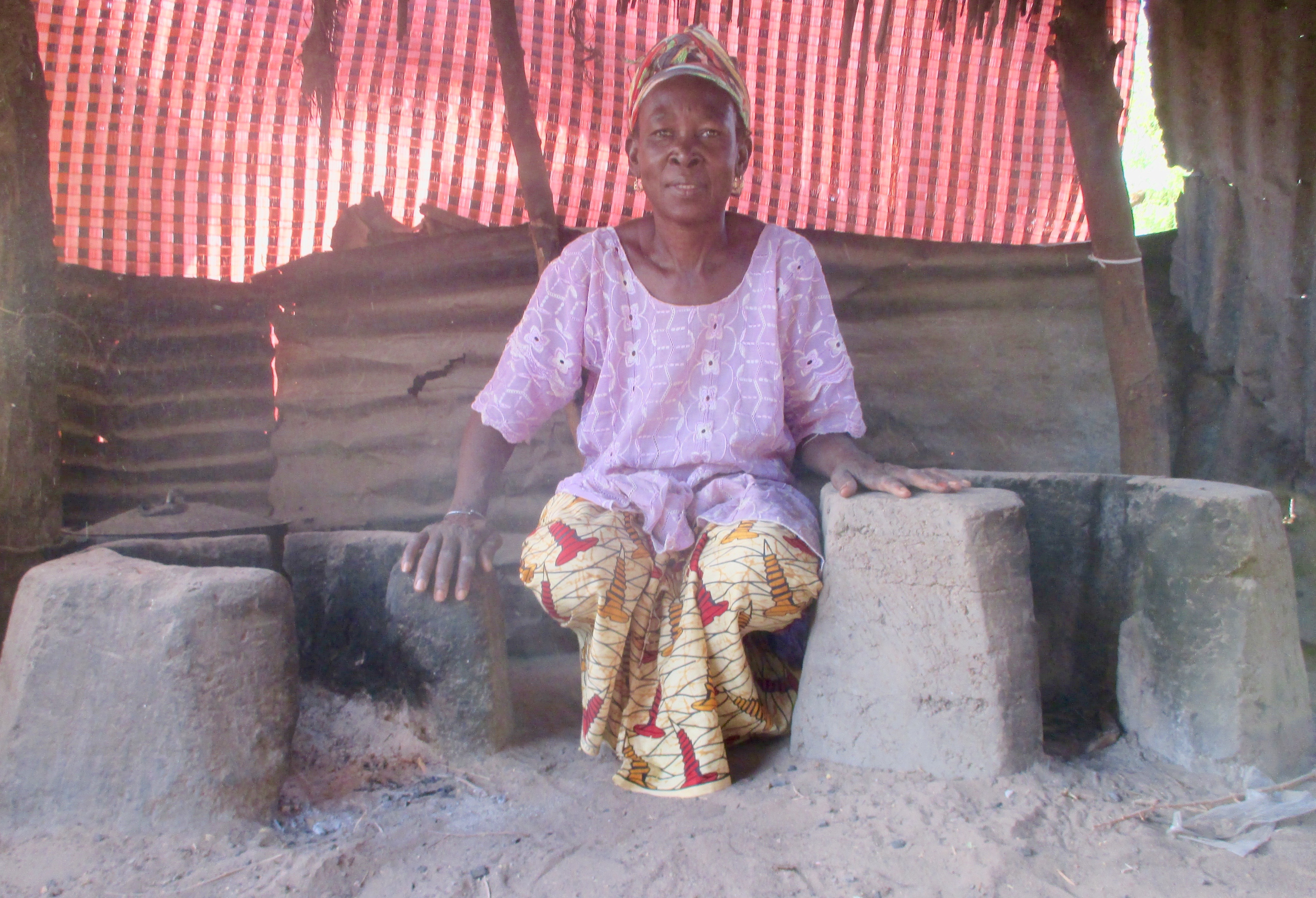 Fama Fall with her improved cookstoves